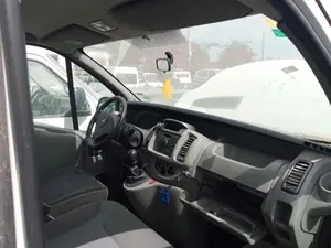 OPEL VIVARO FURGÓN/COMBI foto 5