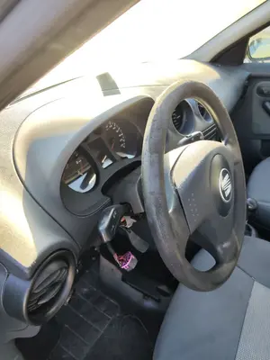 SEAT CORDOBA BERLINA (6L2) foto 2