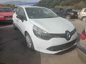 RENAULT CLIO IV foto 2