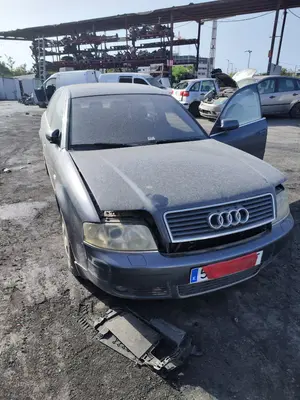 AUDI A6 BERLINA (4B2) foto 1