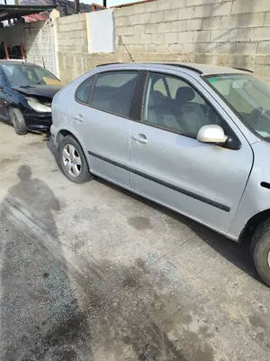 SEAT LEON (1M1) foto 4