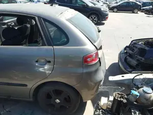 SEAT IBIZA (6L1) foto 3
