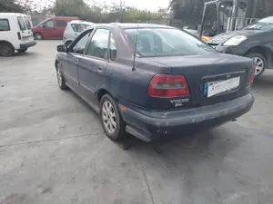 VOLVO S40 BERLINA foto 2