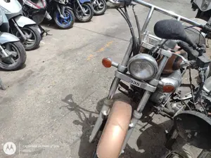 SUZUKI  foto 2