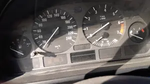BMW SERIE 5 BERLINA (E39) foto 18