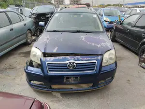 TOYOTA AVENSIS WAGON (T25) foto 1