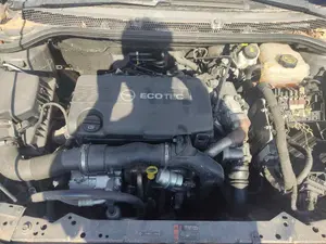 OPEL ASTRA J BERLINA 5P foto 9