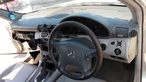 MERCEDES-BENZ CLASE C (BM 203) BERLINA foto 5