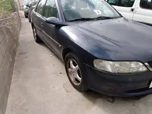 OPEL VECTRA B BERLINA foto 9
