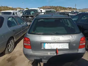 AUDI A4 AVANT (B5) foto 6
