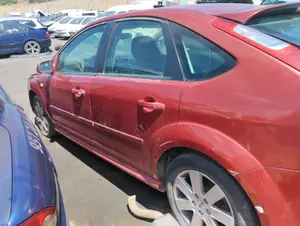 FORD FOCUS BERLINA (CAP) foto 2