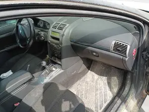 PEUGEOT 407 foto 3