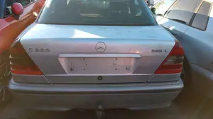 MERCEDES-BENZ CLASE C (BM 202) BERLINA foto 9
