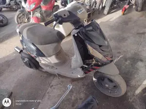 PIAGGIO (VESPA) ZIP foto 1