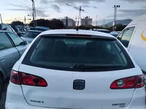 SEAT IBIZA (6L1) foto 5