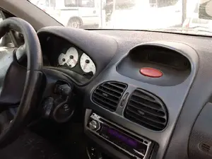 PEUGEOT 206 foto 2