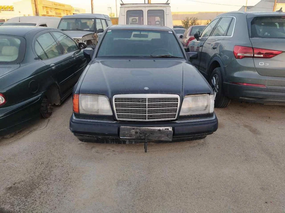MERCEDES-BENZ CLASE E (BM 124) BERLINA