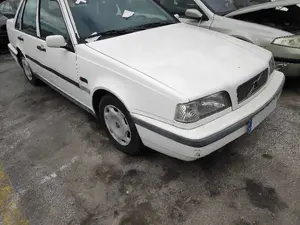 VOLVO SERIE 460 foto 2