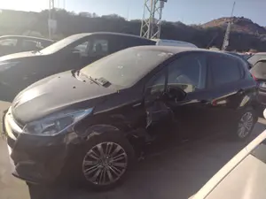 PEUGEOT 208 foto 5