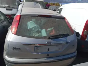 FORD FOCUS BERLINA (CAK) foto 3