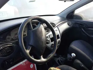 FORD FOCUS BERLINA (CAK) foto 4