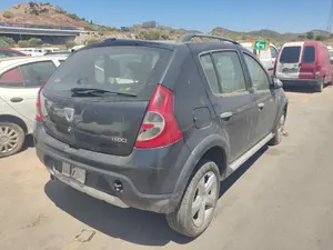 DACIA SANDERO foto 2