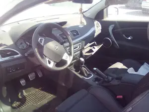 RENAULT MEGANE III COUPE foto 41
