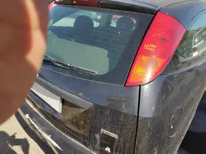 FORD FOCUS BERLINA (CAK) foto 4