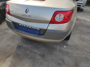 RENAULT MEGANE II BERLINA 3P foto 9