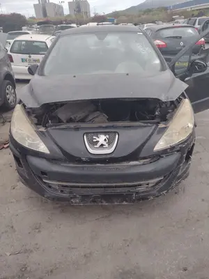 PEUGEOT 308 foto 1