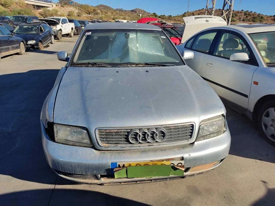 AUDI A4 BERLINA (B5)