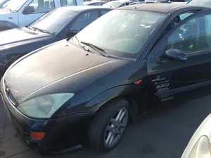 FORD FOCUS BERLINA (CAK) foto 6