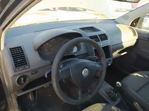 VOLKSWAGEN POLO IV (9N3) foto 4