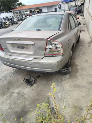 VOLVO S80 BERLINA foto 11