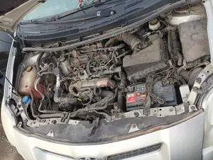 TOYOTA AURIS (E15) foto 6