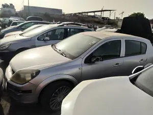 OPEL ASTRA H BERLINA foto 3