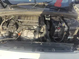 PEUGEOT 308 foto 2