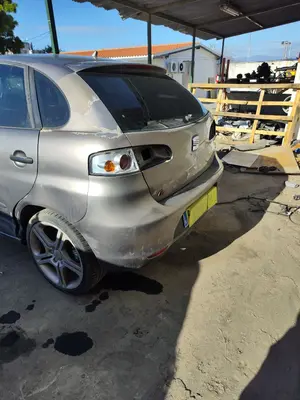 SEAT IBIZA (6L1) foto 4