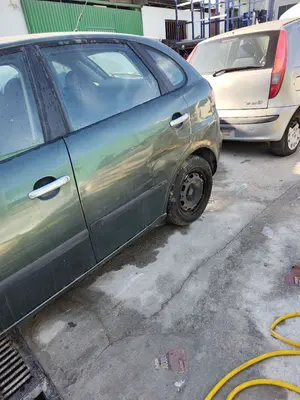 SEAT IBIZA (6L1) foto 6