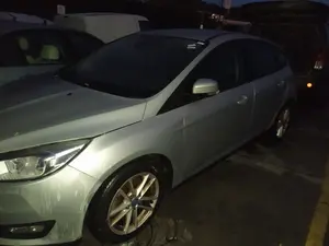 FORD FOCUS BERLINA (CEW) foto 4