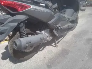 YAMAHA X-MAX 125 foto 2