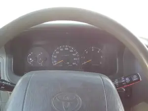 TOYOTA HI-ACE foto 31