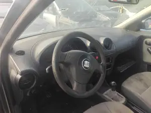 SEAT IBIZA (6L1) foto 4