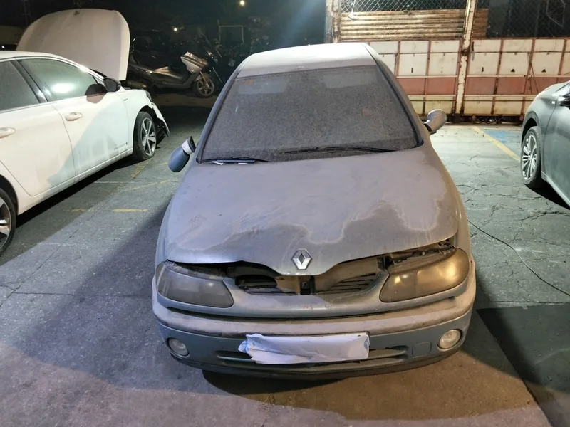 RENAULT LAGUNA (B56)