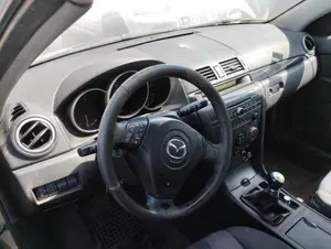 MAZDA 3 BERLINA (BK) foto 2