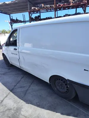 MERCEDES-BENZ VITO FURGÓN (447) foto 3
