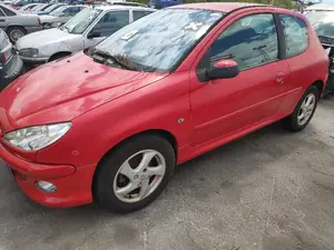 PEUGEOT 206 BERLINA 4-PT. foto 3