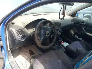 VOLKSWAGEN GOLF IV BERLINA (1J1)(10.1997) foto 2