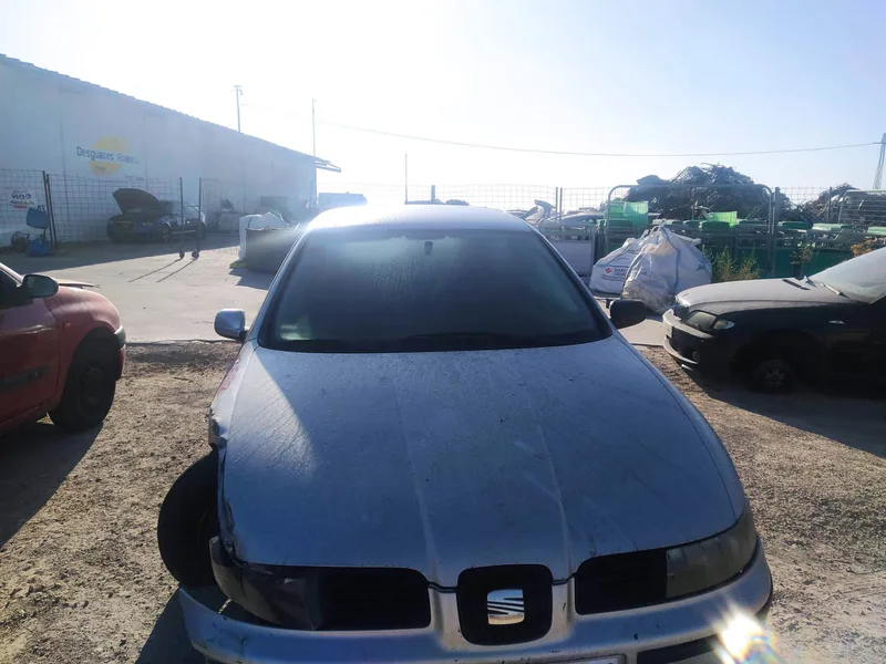 SEAT LEON (1M1)