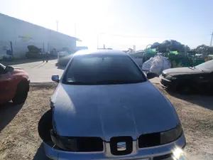 SEAT LEON (1M1) foto 1